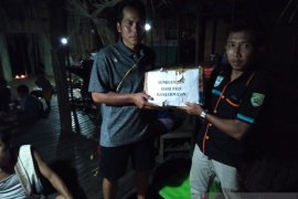 FKH Balangan berjuang salurkan bantuan korban banjir ke Datar Ajab