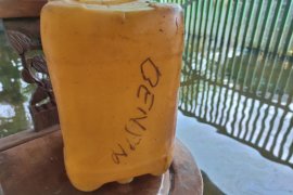 Warga Hulu Sungai Kalsel keluhkan BBM langka