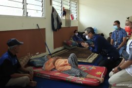 Pemkot Banjarbaru komitmen tangani korban banjir di pengungsian