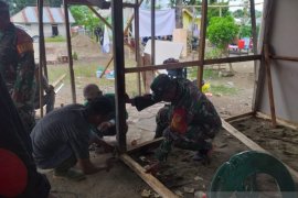 Kodim 1313/Pohuwato bedah rumah warga kurang mampu