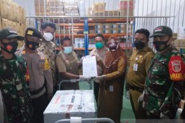 3.080 Vaksin sinovac tiba di Kotabaru