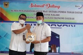 Tanah Datar jalin kerjasama digitalisasi ekonomi daerah dengan Bank Nagari