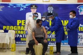 Polres Bangka Barat ajak warga sukseskan program vaksinasi