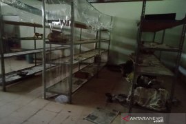 Rumah pedagang di Labuhan Haji digasak maling, 4 HP dan uang puluhan juta raib