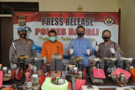 Polres Bangli bekuk pelaku curat alat bertani senilai jutaan rupiah