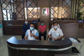 Ironis, honorer di instansi Satgas COVID-19 sebar hoaks vaksin