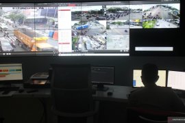 Surabaya terdampak kemacetan akibat amblesnya tol