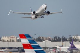 Diyakini pesawat itu aman, Eropa cabut larangan terbang Boeing 737 MAX