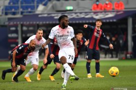 Dua penalti bantu Milan atasi Bologna, Ibra gagal cetak gol