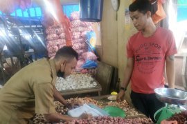 Awal Februari, harga daging ayam di Tembilahan merangkak naik