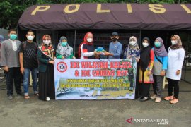 Wabup HST terima bantuan kemanusiaan dari IDI