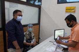Pemegang saham perusahaan elektronik ungkap dugaan penggelapan
