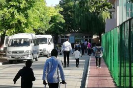 Murid dan guru di China dilarang gunakan ponsel di sekolahan