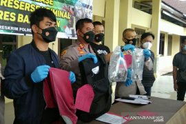 Sempat baku tembak menggunakan senpi rakitan, seorang pengeroyok jurnalis tewas ditembak