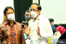 President Jokowi witnesses mass vaccinations of health workers in Jakarta