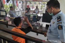Cegah COVID-19, pengunjung Lapas Lhokseumawe gunakan layanan panggilan video