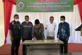 Asrama dan gedung workshop alat berat BLK Disnakertrans Balangan dibuka
