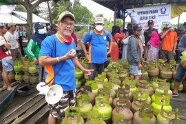 FKH sudah bantu salurkan 560 tabung gas elpiji