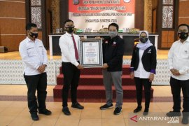 Tuntaskan kasus anak, Polres Labuhanbatu dapat penghargaan dari Komnas PA