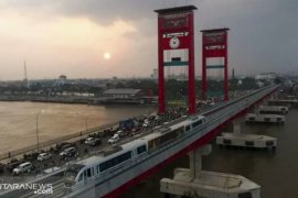 Presiden Jokowi harapkan kereta LRT buatan Indonesia bisa diekspor