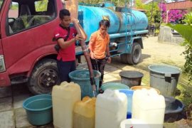 Kota Gunungsitoli krisis air bersih  dampak kemarau
