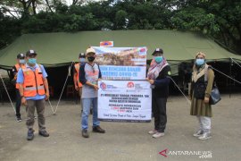 HST terima bantuan dari perusahaan semen untuk pembangunan Huntara dan MCK
