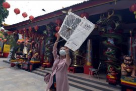 Menjelang Imlek di Bali