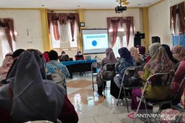 141 petugas telah dilatih, Solok Selatan siap laksanakan vaksinasi Sinovac