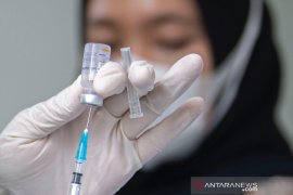 Awasi pengadaan vaksin COVID-19 secara transparan