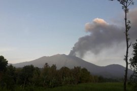 Abu Gunung Raung mulai guyur Banyuwangi