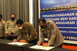 Pertamina-Polda Jambi teken kontrak kerjasama penyediaan BBM dan pelumas TA 2021.