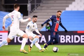 PSG  lumat Marseille yang nirpelatih