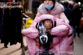 WHO tak bisa paksa China berikan semua data asal mula COVID-19