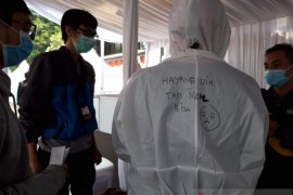 Cegah COVID-19, epidemiolog sarankan pemerintah fokus atasi kerumunan