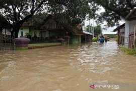 West Java: Floods hit 18 sub-districts in Indramayu district