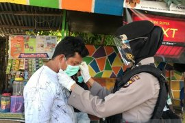 Personel Polda Maluku dikerahkan tangani COVID -19 di Kota Ambon