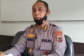 Warga Bilogai mengungsi ke gereja usai terjadi penembakan warga sipil oleh KKB