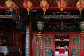 Rayakan Imlek di rumah saja dan perketat prokes