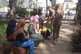Satpol PP Inhil jaring pelajar keluyuran tak jelas