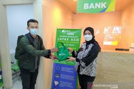 Peringati bulan K3, BPJAMSOSTEK Cikarang bagikan APD COVID-19