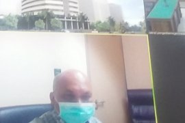 Sidang kasus suap Kepala Pendapatan Labura ditunda