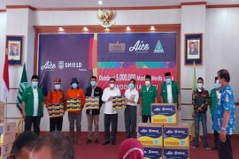 Aice berikan bantuan masker di Deliserdnag