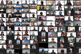 Kadin: In crisis situation, housewives act as a leader in the family