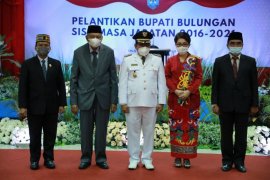 Lantik Ingkong Ala, H Udin Kenang Alm. Sudjati