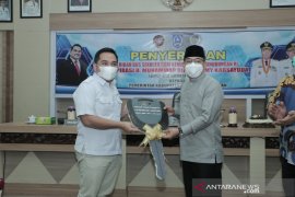 Pemkab HSS terima hibah bus sekolah dari Kemenhub RI