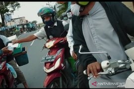 Komunitas subuh berbagi kasih di program jumat berkah