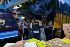 Bea Cukai Kota  Surakarta sita 2.160.000 batang rokok ilegal