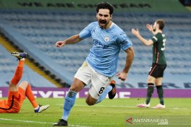 Pep Guardiola puas Gundogan buktikan bisa mainkan peran "false nine"