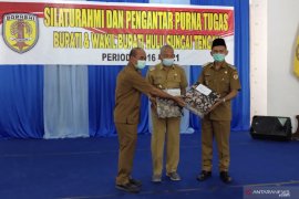 Bupati dan Wakil Bupati HST pamit dengan jajaran pejabat, masa tugas berakhir pas kedatangan Jokowi