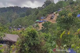 Ribuan penambang kembali serbu PETI Dongi Dongi